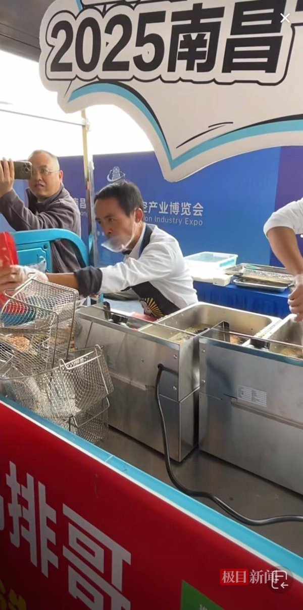 配资宝 南昌飞行大会现场“鸡排哥”人气爆棚，还有多支飞行表演队上演“空中盛宴”